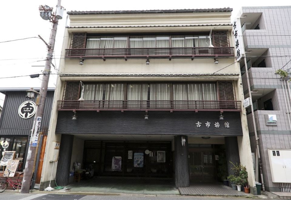 hotel overview picture