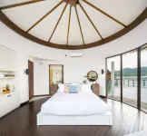 โรงแรมเคบ บางเสร่ พัทยา - อ่างจากุชชี่
