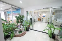 Navanakorn Golden View Hotel a Distretto di Khlong Luang