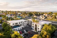 Carnmore Hotel Takapuna Hotels near Northern Junction