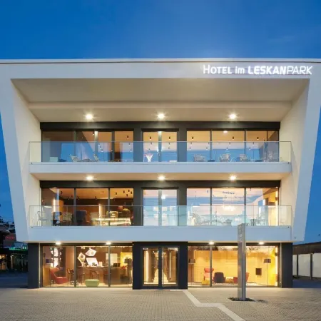 Hotel im Leskanpark Отели рядом с достопримечательностью «Станция метро Am Emberg»