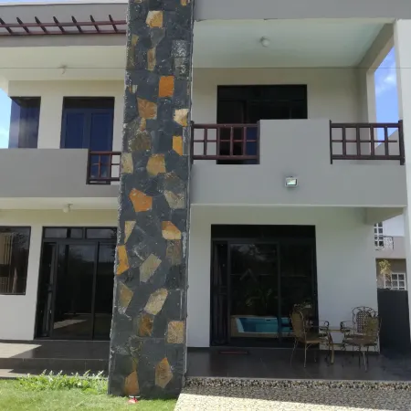 Happy Villa