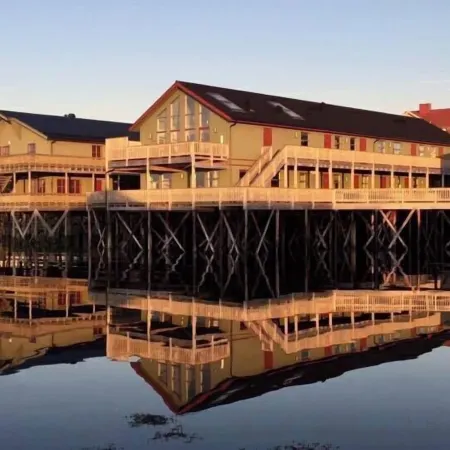 Grønnbuene Rorbu Hotel