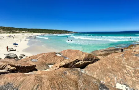 Bussells Bushland Cottages Отели в г. Burnside