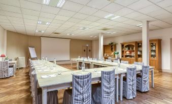Brit Hotel Bristol Montbéliard Centre - Housity