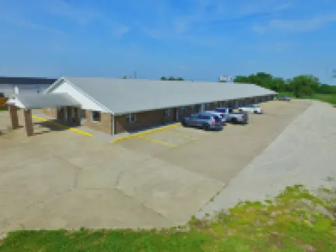 Night Inn Hotels in Saline County