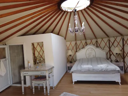 Yol Glamping Accommodation and Retreat Center