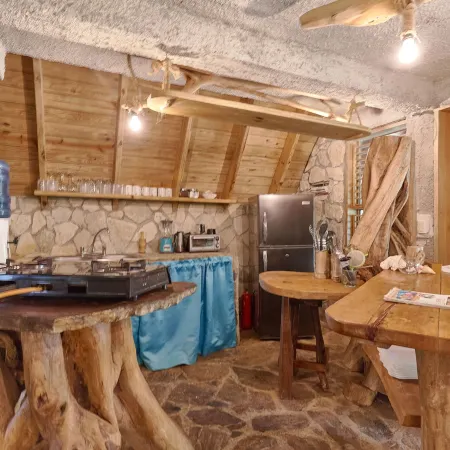 Chalet Tropical Hotel & Pool Bar Restaurant