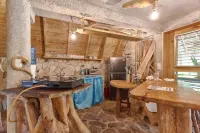 Chalet Tropical Hotel & Pool Bar Restaurant - breakfast