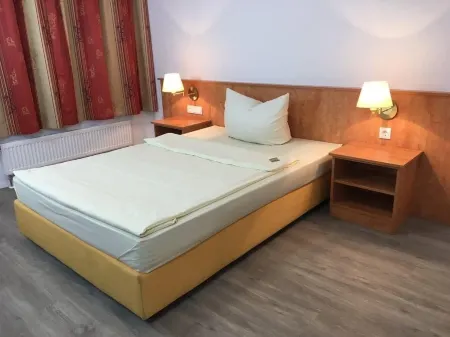 Main Kinzig Hotel am Limes Отели рядом с достопримечательностью «Schlossmuseum - Schloss Budingen»