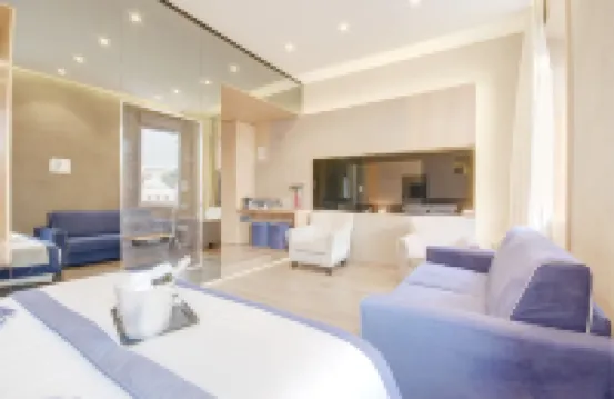Sun Suite Luxury Pantheon Hotels near Teatro Argentina