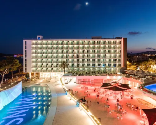 The Ibiza Twiins - Hotels near Figueretes Beach