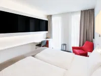 Dormero Hotel Frankfurt Hotels near Messeturm
