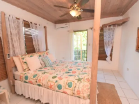 The Sugar Apple Lodging Hotels in Dunmore Town