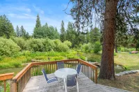 Crater Lake Resort Hotels in Klamath County