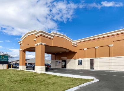 Quality Inn & Suites Near Downtown Mesa