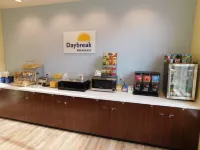 Days Inn & Suites by Wyndham Kearney - breakfast
