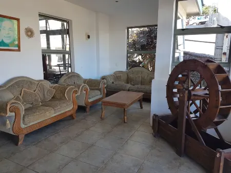 Puataukanave International Hotel Отели в г. Utungake Township