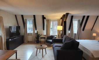 Stylish Apartment in the Heart of Zug by Airhome