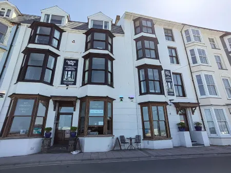 The Cardigan Bay Guest House Отели в г. Абериствит