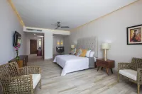 Vista Vallarta All Suites on the Beach - Parvekkeita
