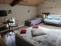 Les Chenets Hotels in Chenay