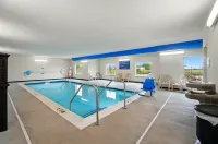Cobblestone Hotel & Suites-RussellsPoint