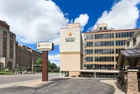 Aspen Suites - Rochester - Pools