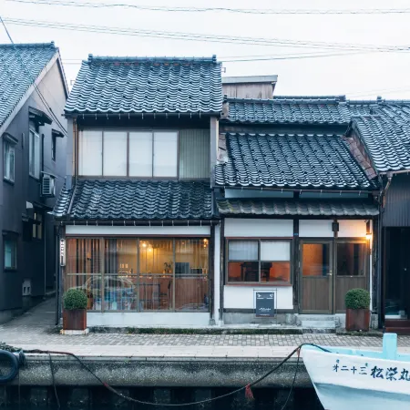 Minka Riverside Villas Отели рядом со станцией Kosugi Railway Station