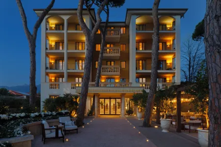 Grand Hotel Imperiale - Preferred Hotels & Resorts Отели в г. Форте-Деи-Марми