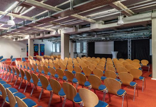 글로바나 에어포트 호텔