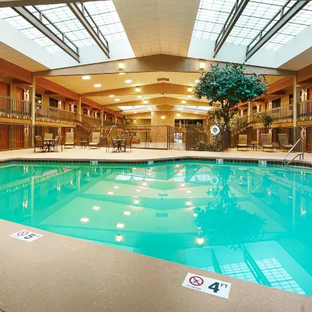 Best Western Plus Raton Hotel