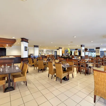 Grand Whiz Hotel Trawas Mojokerto