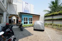 RedDoorz Plus Near Paragon Mall Semarang فنادق في سنرتال سيمارانج