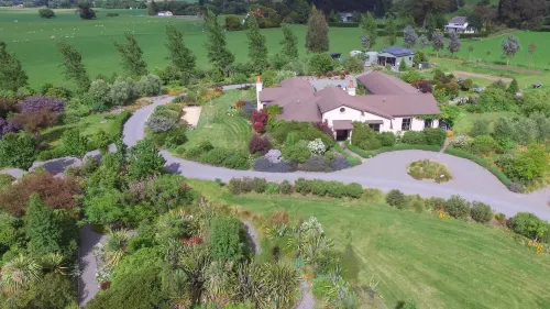 The Summit Lodge Hotels in Masterton