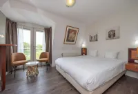 Fletcher Hotel Restaurant de Witte Raaf Hotels in Lisse