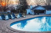 Himeville Arms - Pool