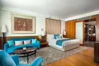 InterContinental Hotels Marine Drive-Mumbai Hotels near Chhatrapati Shivaji Terminus