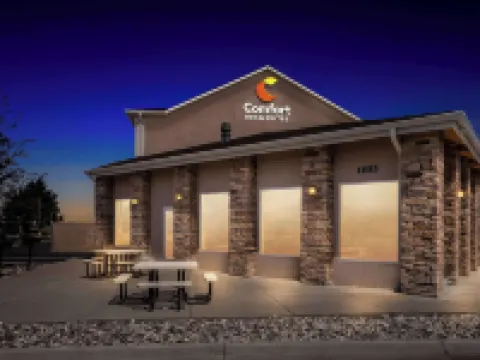 コンフォート イン & スイーツ ニア ユニバーシティ オブ ワイオミング ララミーのホテル