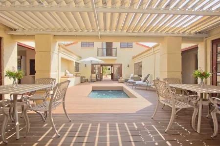 Leopardsong Manor Отели рядом с достопримечательностью «Twenty Three on Riverside»