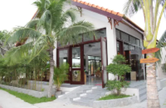 GM Doc Let Beach Resort & Spa