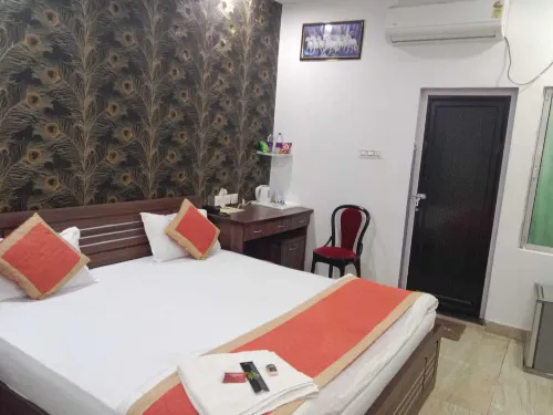 Hotel Shalimar Palace Hotels in Raebareli
