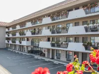 Ramada by Wyndham Oceanside Hotels in Oceanside