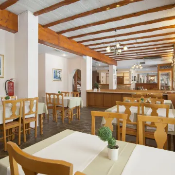 Acropole Delphi City Hotel