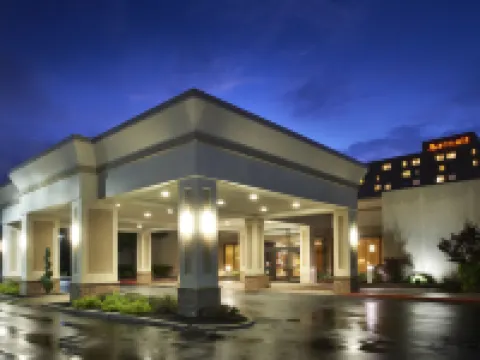 Buffalo Marriott Niagara Hotels in Amherst
