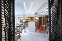 Apollon Library Suites - petit déjeuner