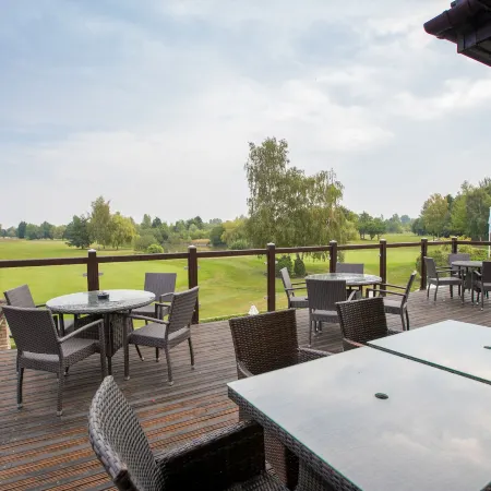 Lakeside Lodge Golf and Country Club