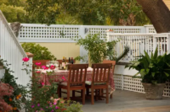 Azalea Inn and Villas