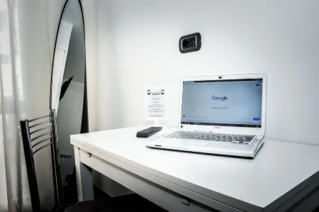 Affittacamere Delfo Отели рядом с достопримечательностью «Пьяцца деи Мираколи»