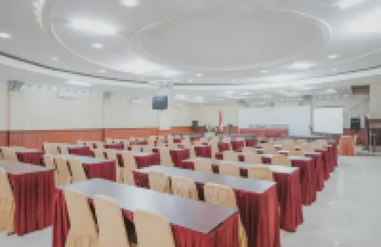 RedDoorz Premium @ Jalan Pal 10 Jambi Hotels in Kota Baru